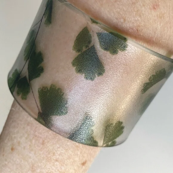 dconstruct Resin Cuff Bracelet - Picture 4 of 5